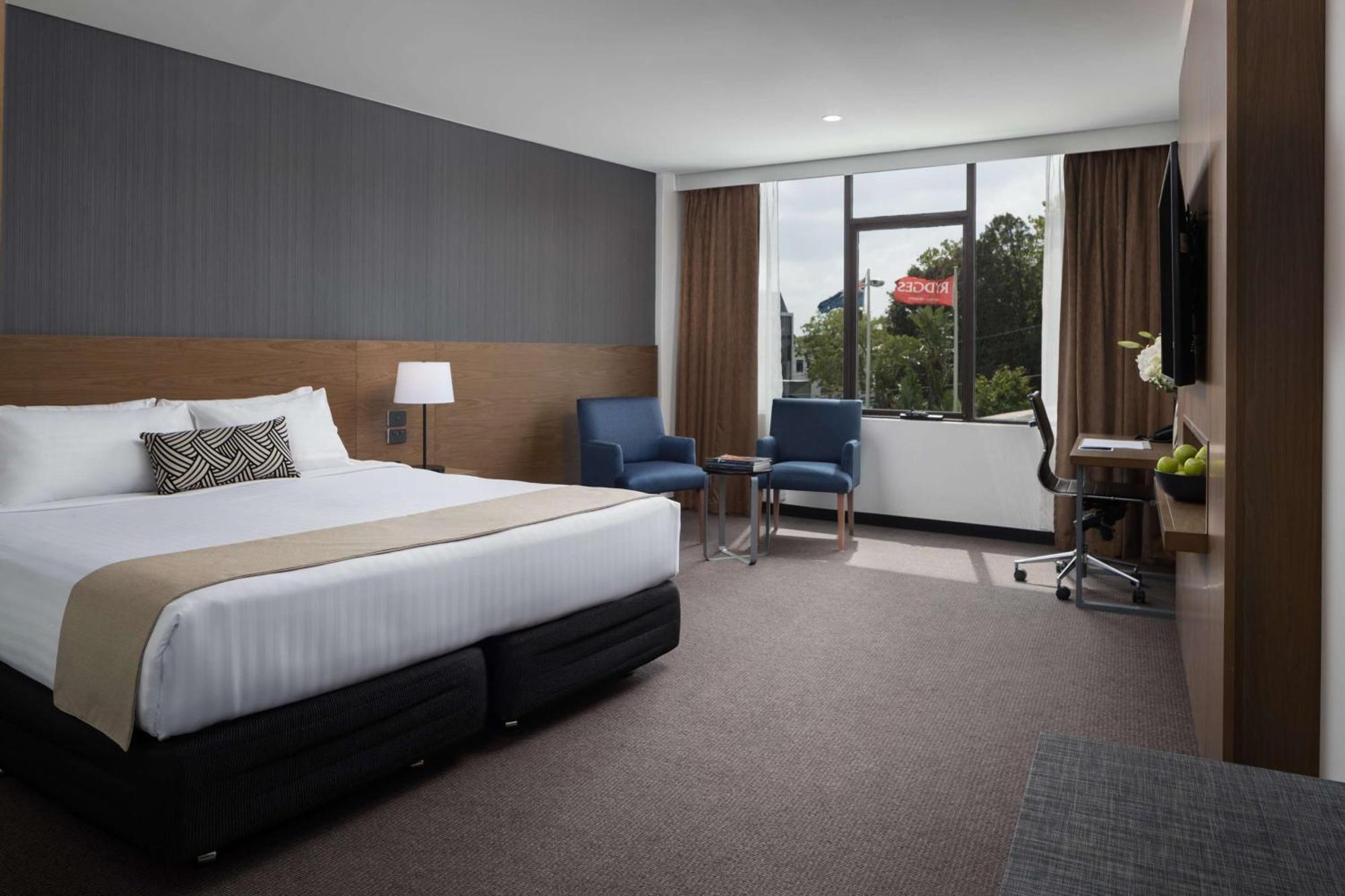 Chambre Lit King-Size - Accessible aux Personnes à Mobilité Réduite