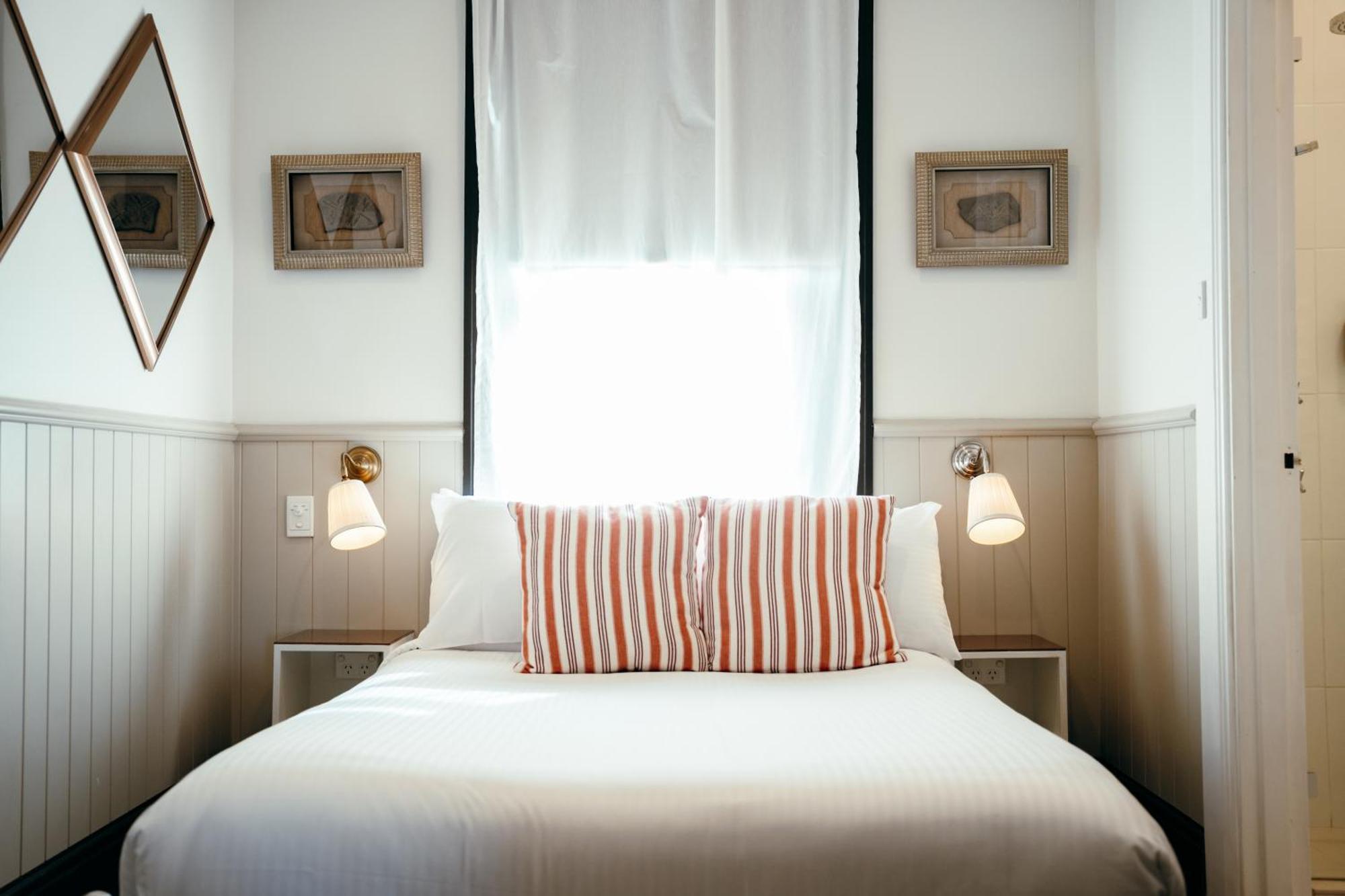 Tweepersoonskamer met een Eigen Badkamer