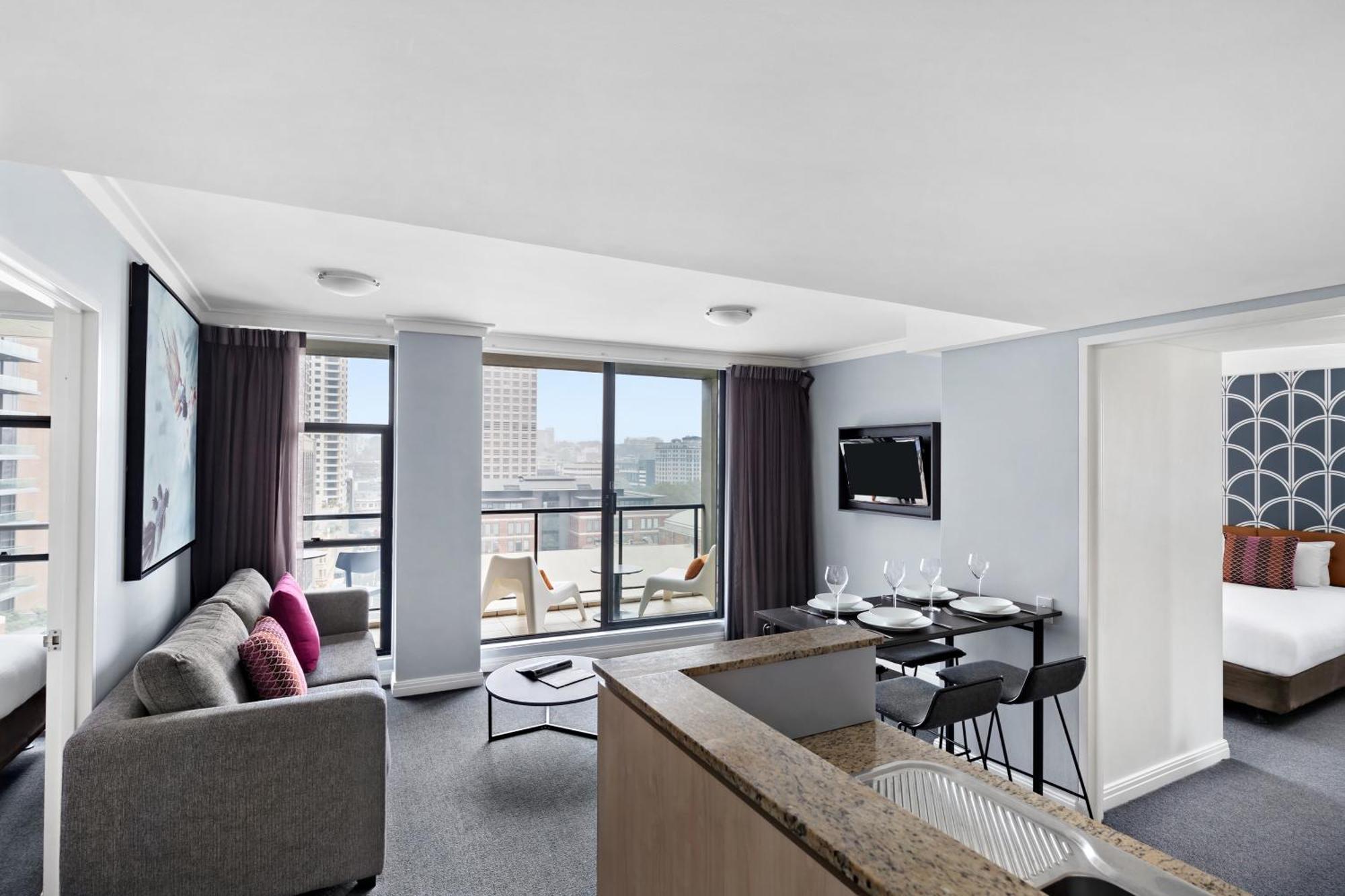 Two-Bedroom Apartment Two Queen Beds,1439854603:JPEG