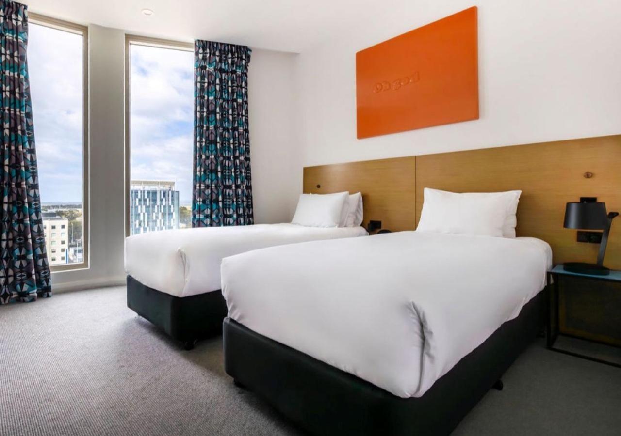 Premium Economy Room