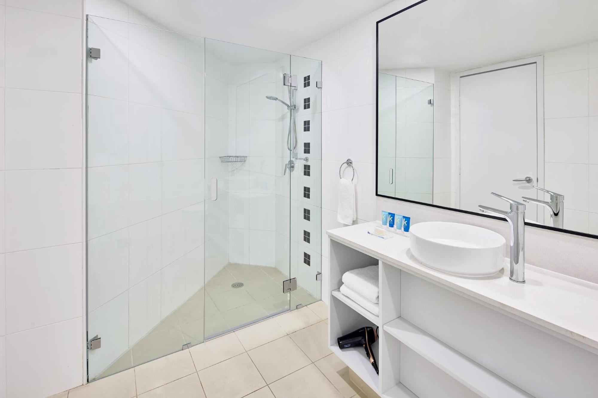 Suite 1 Chambre - Côté Rue