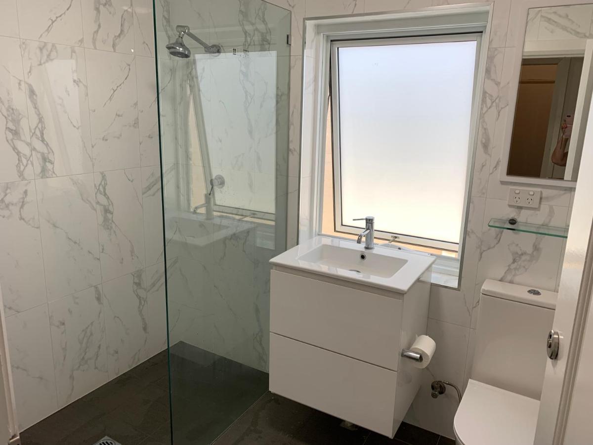 Chambre Simple avec Salle de Bains Commune