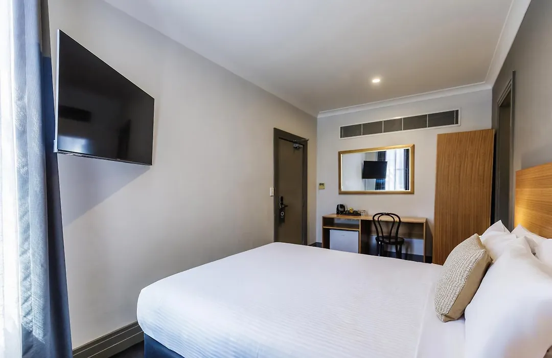 Royal Exhibition Hotel-1