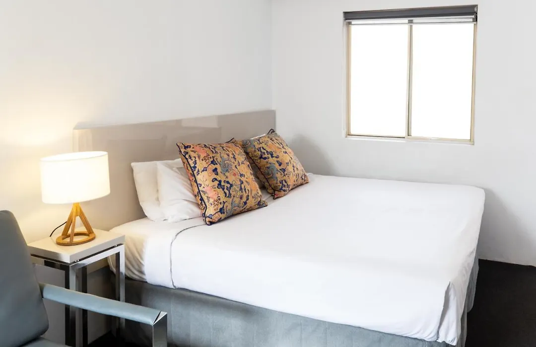 Central Railway Hotel-1