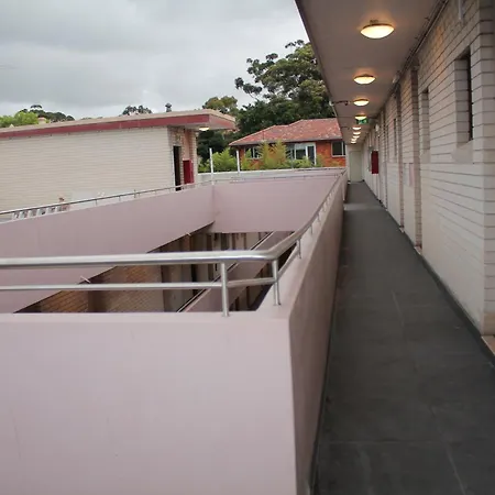Marco Polo Motor Inn Sydney Hotel-3
