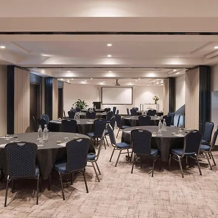 Rydges Darling Square Apartment Hotel-3